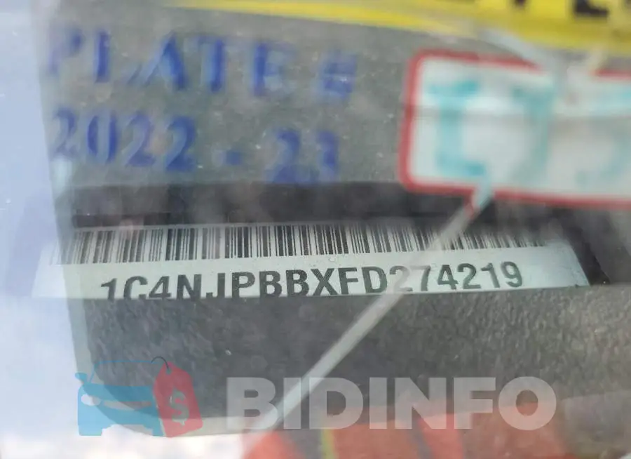 1C4NJPBBXFD274219 Photo# 13