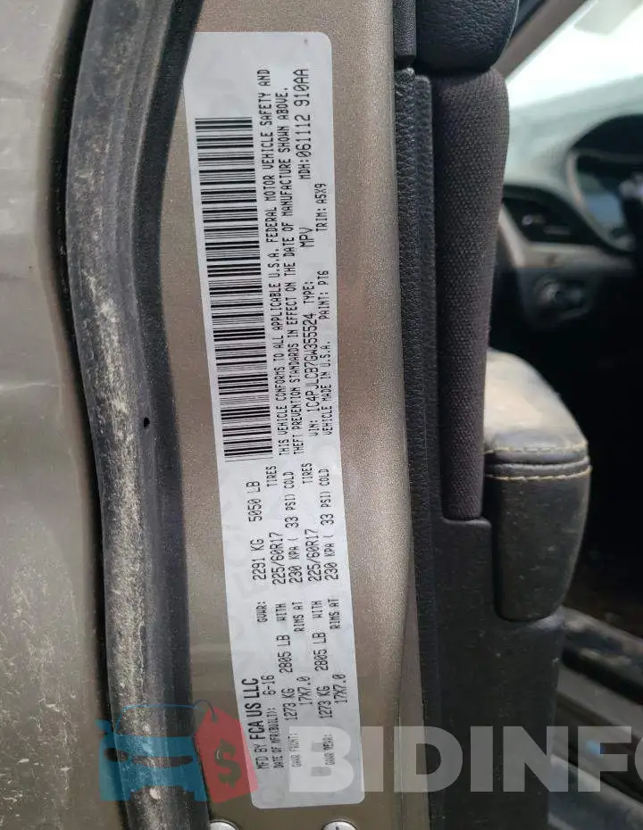 1C4PJLCB7GW355524 Photo# 13