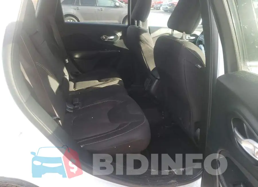 1C4PJMCB2FW679145 Photo# 10