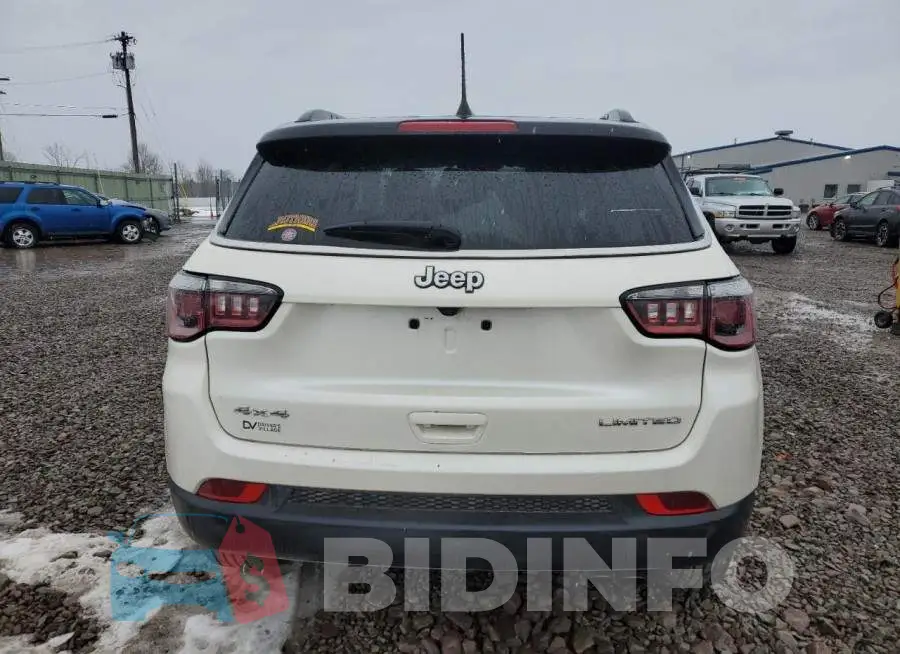 3C4NJDCB6JT252511 Photo# 6