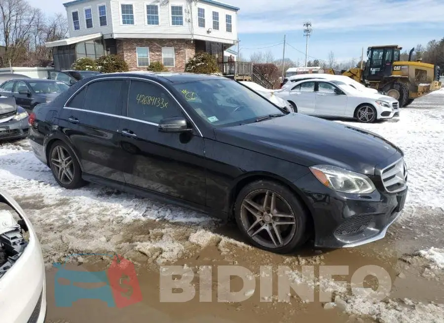 WDDHF8JB1FB143980 Photo# 4