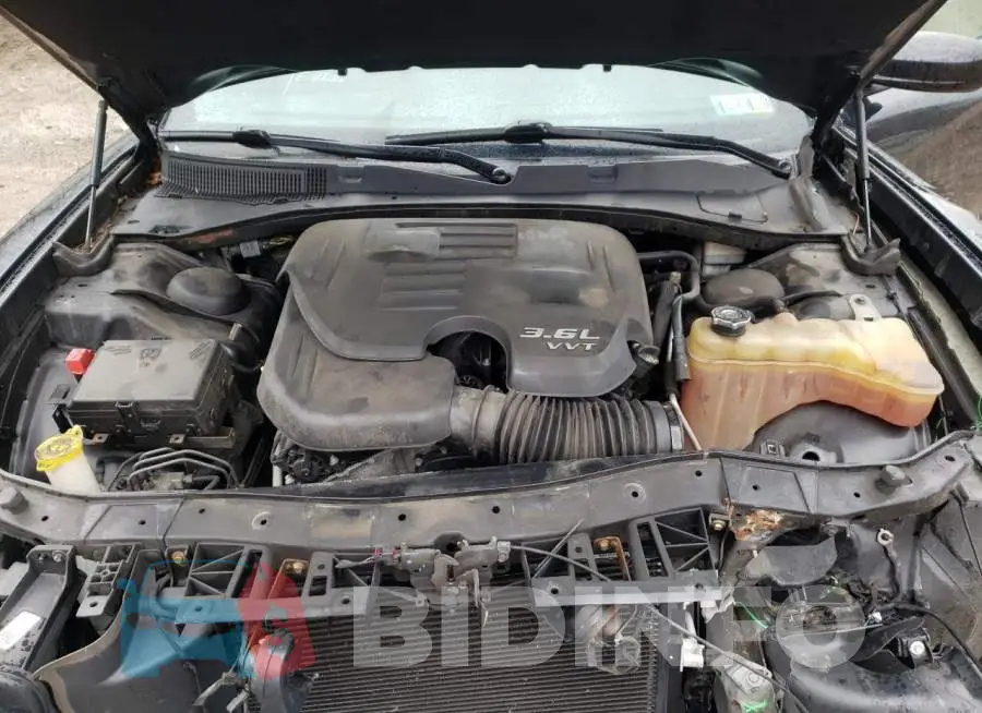 2C3CDXFG4FH837132 Photo# 11