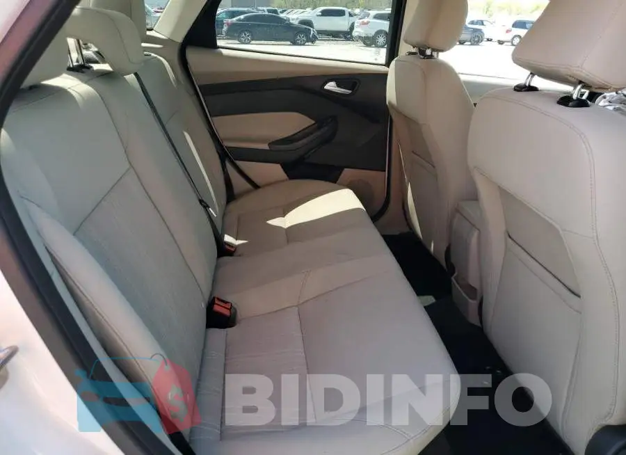 1FADP3F20FL351074 Photo# 10