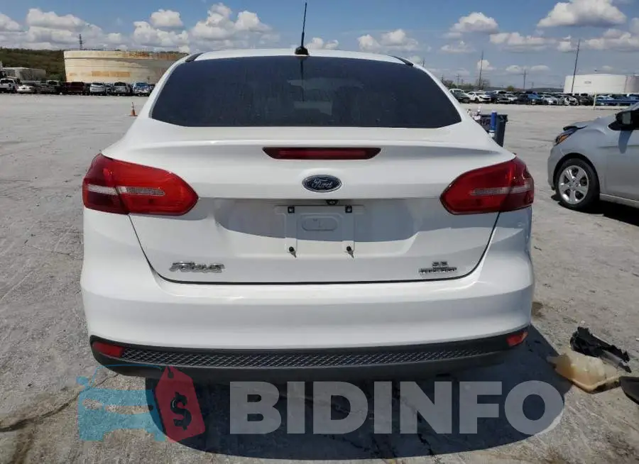 1FADP3F20FL351074 Photo# 6