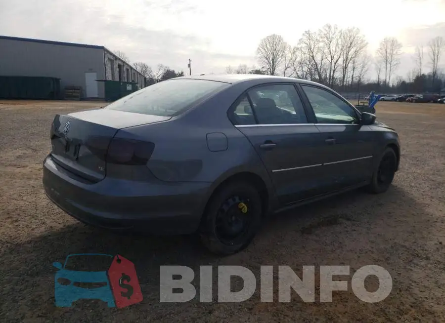 3VW167AJ5HM330175 Photo# 3