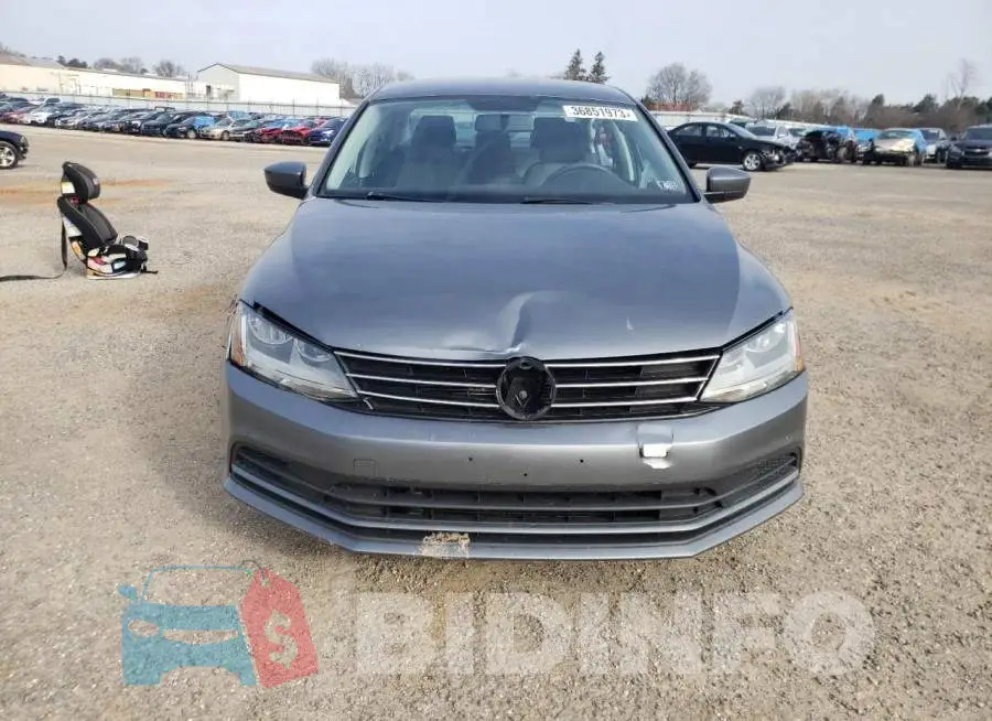 3VW167AJ5HM330175 Photo# 5