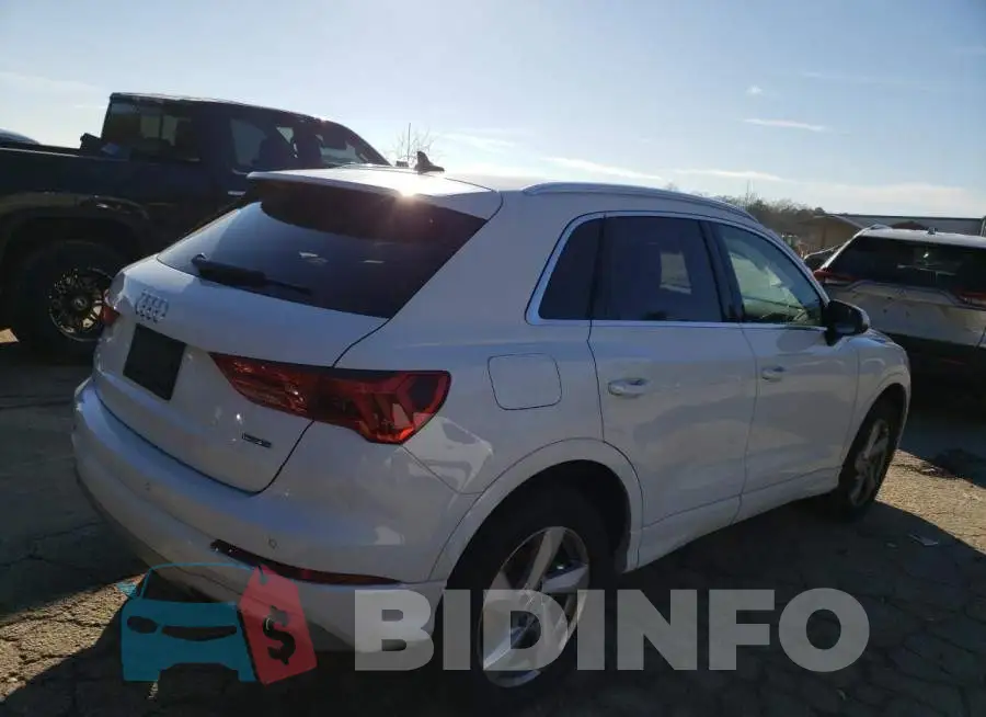WA1BECF39K1071931 Photo# 3