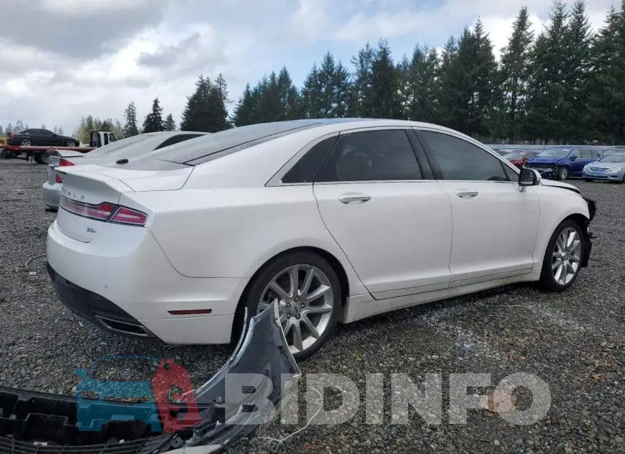 3LN6L2LUXGR630657 Photo# 3