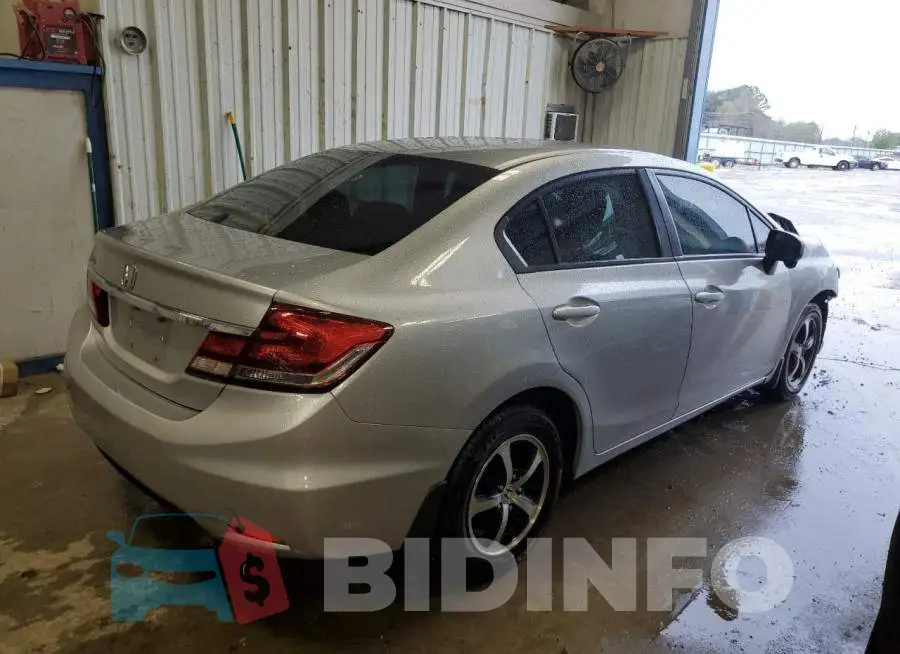19XFB2F72FE010842 Photo# 3