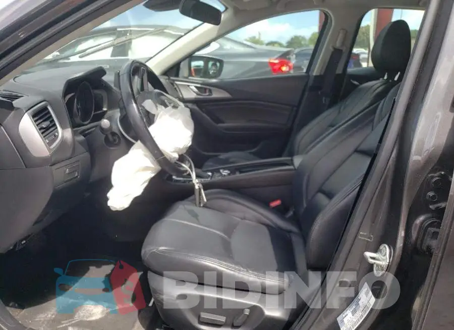 3MZBN1L37JM163164 Photo# 7