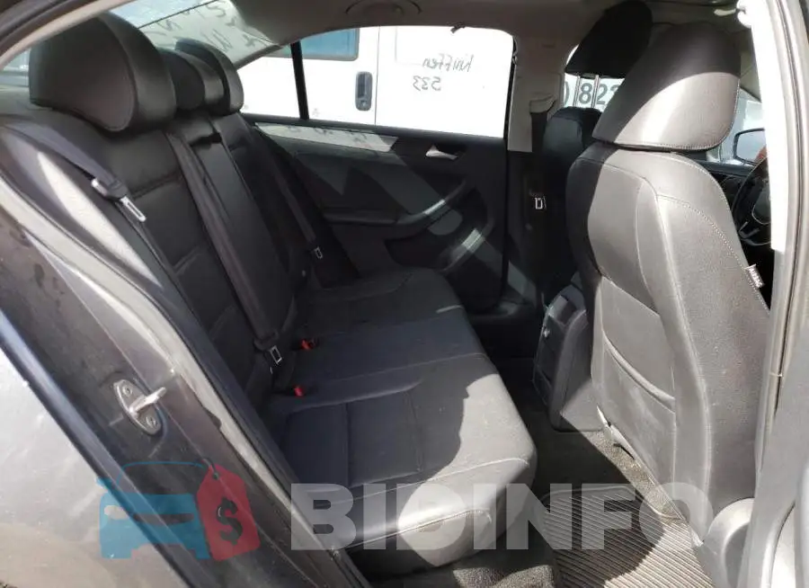 3VWDB7AJ2HM292168 Photo# 10