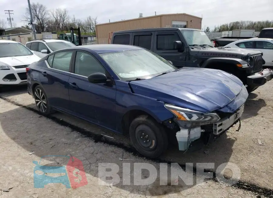 1N4BL4CV2KC118170 Photo# 4