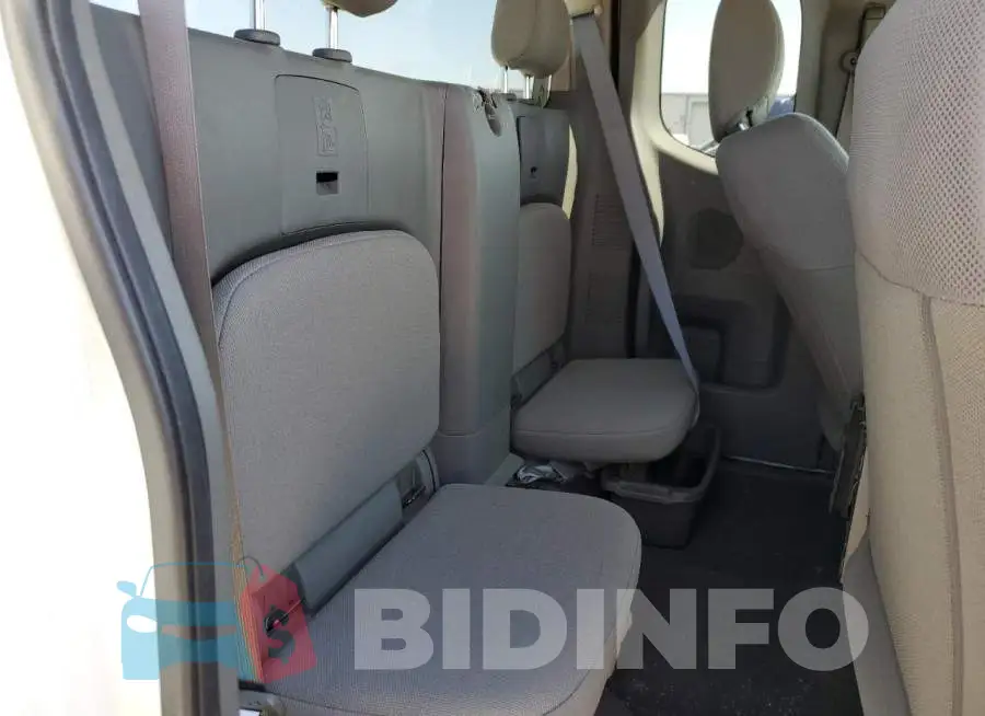 1N6BD0CT3KN782185 Photo# 10