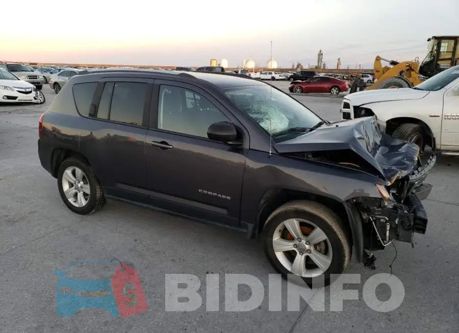 1C4NJCBA3HD147136 Photo# 4
