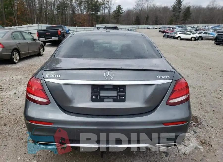 WDDZF4KB1HA090332 Photo# 6