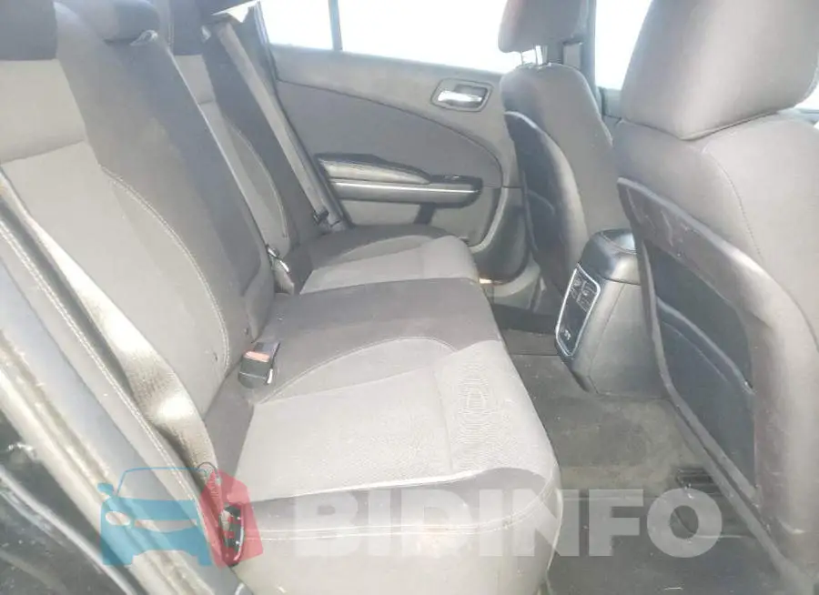 2C3CDXBG7FH862323 Photo# 10