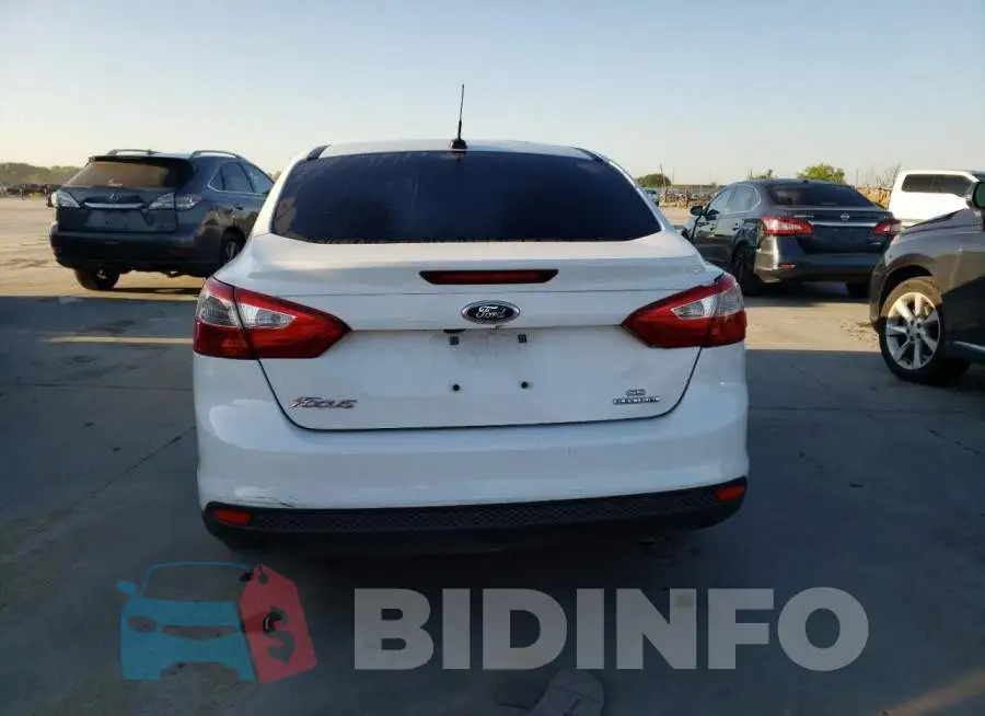 1FADP3F22EL318043 Photo# 6
