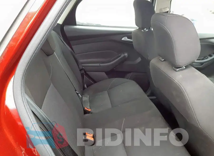 1FADP3F27GL377446 Photo# 6