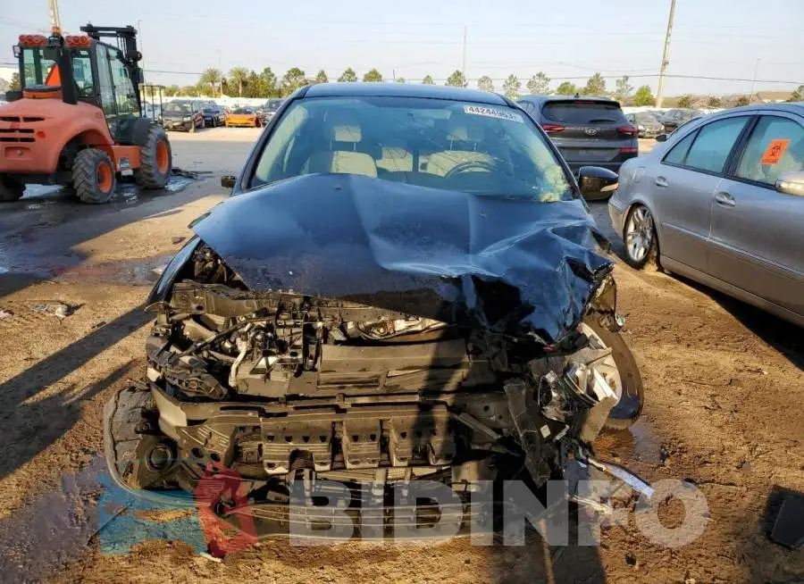 1FADP3FE6HL322871 Photo# 5