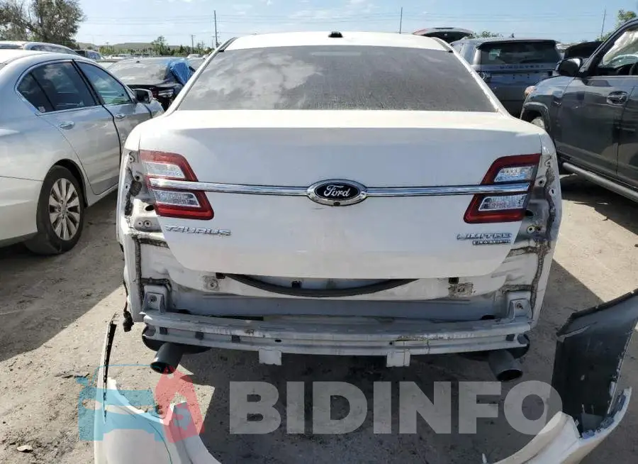 1FAHP2F8XGG132942 Photo# 6