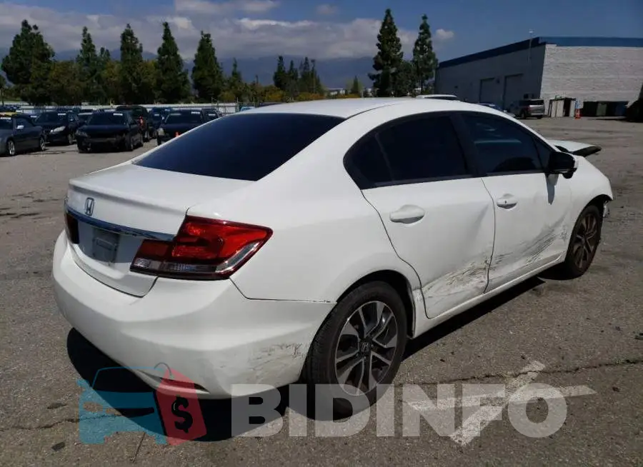 19XFB2F83EE212810 Photo# 3