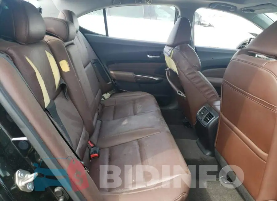 19UUB2F50FA008582 Photo# 10