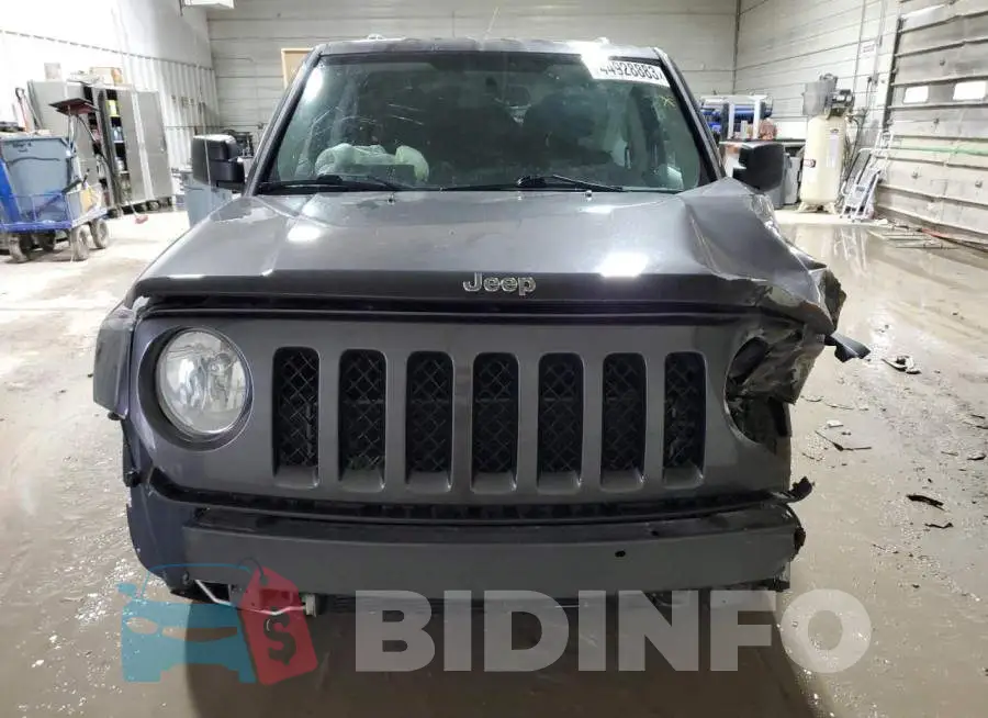 1C4NJPBB3ED893775 Photo# 5