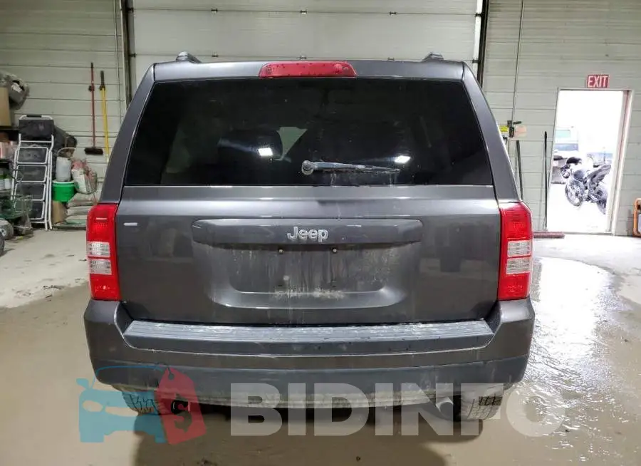 1C4NJPBB3ED893775 Photo# 6