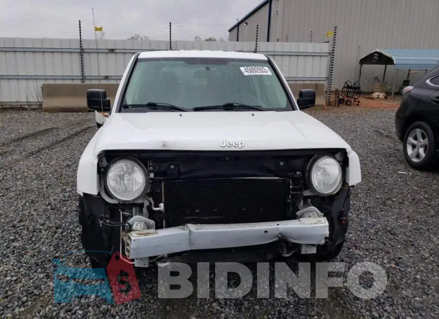 1C4NJPBB9FD107852 Photo# 5