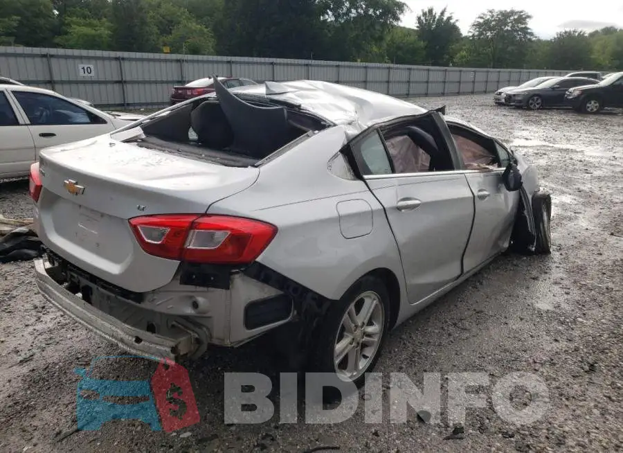 1G1BE5SM7H7212302 Photo# 4