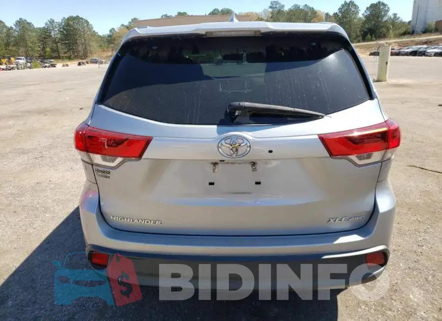 5TDJZRFH0JS527899 Photo# 6