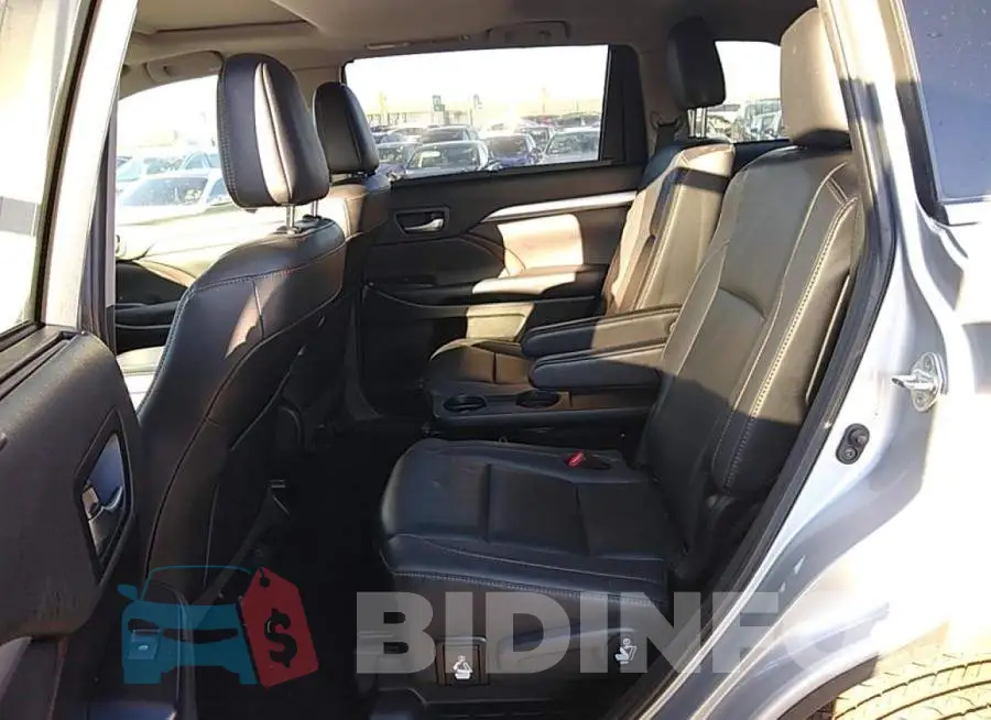 5TDJZRFHXKS570938 Photo# 9