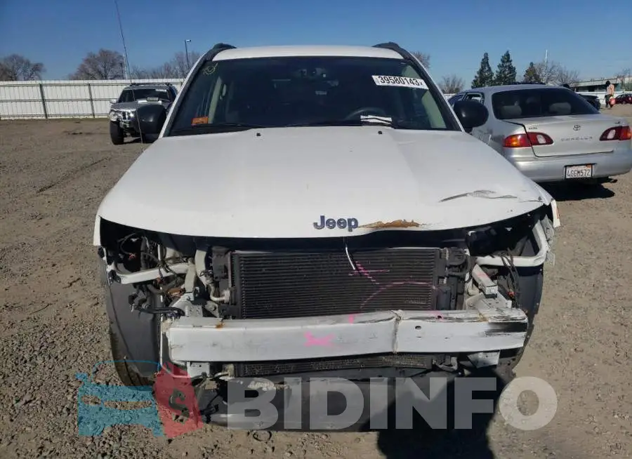 1C4NJCBAXGD553686 Photo# 5