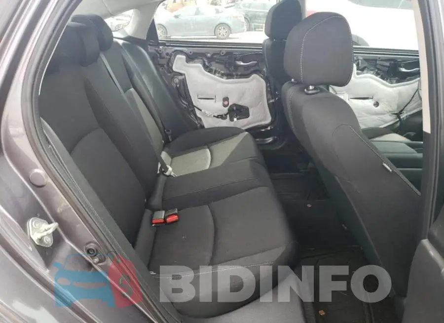 19XFC2F63KE025722 Photo# 10