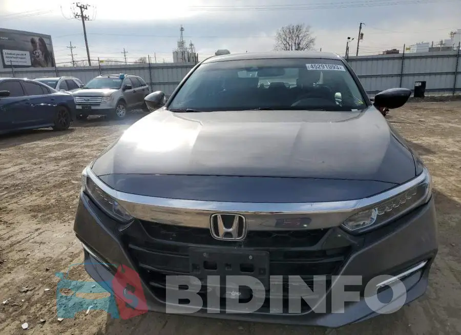 1HGCV3F45KA010340 Photo# 5