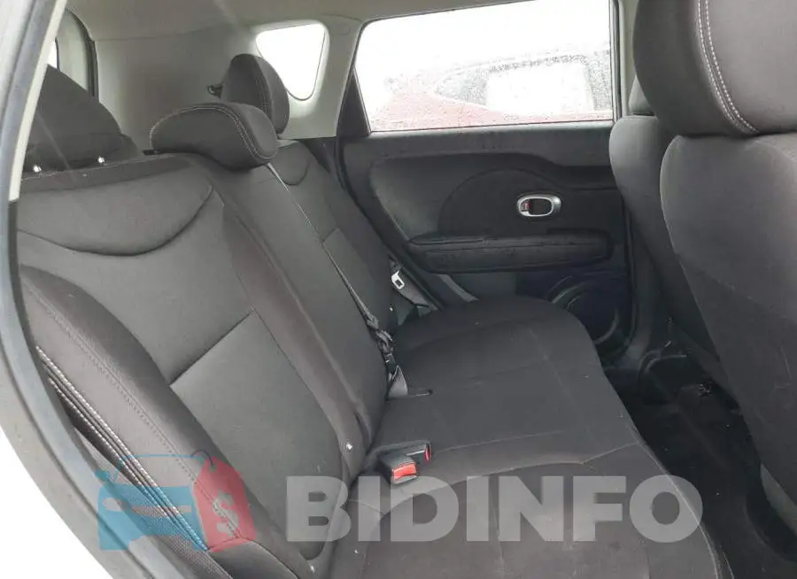 KNDJN2A24G7401747 Photo# 10