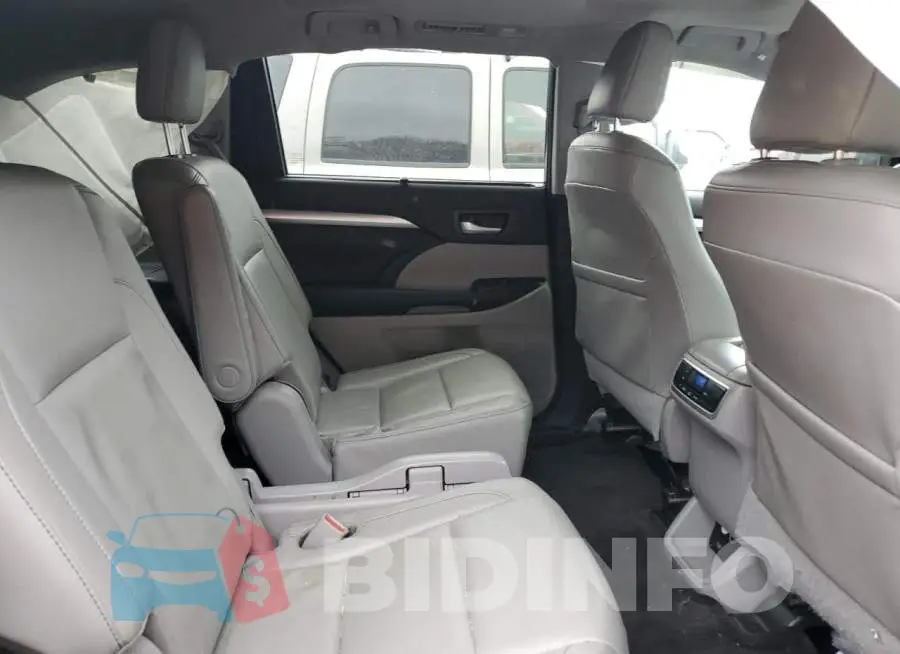 5TDJKRFH5GS291165 Photo# 11