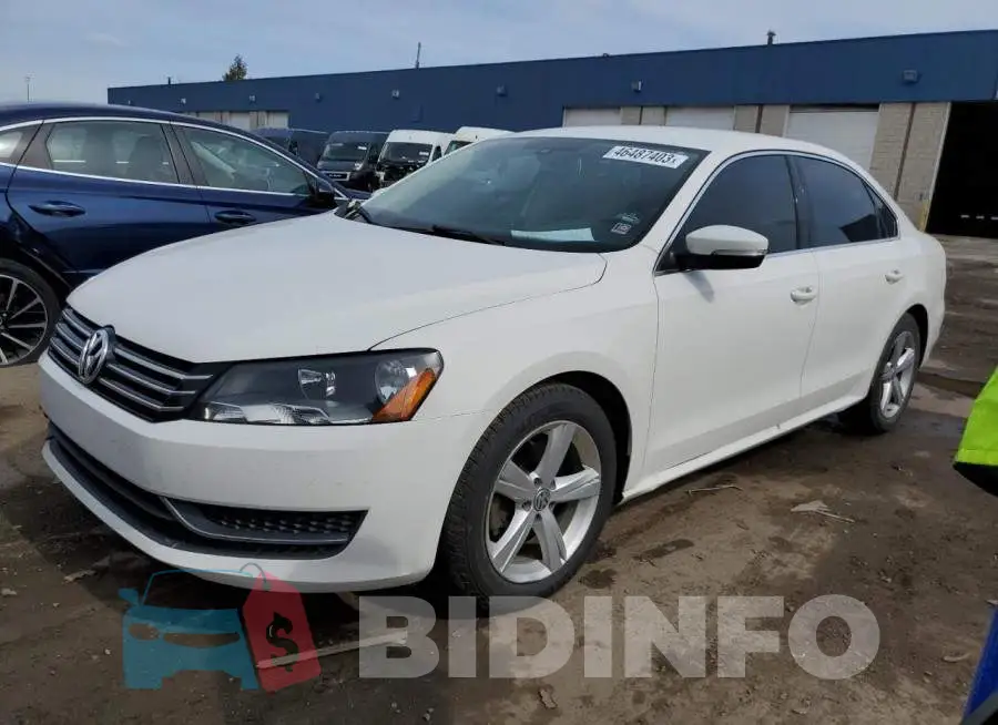 1VWBS7A31EC105928 Photo# 1