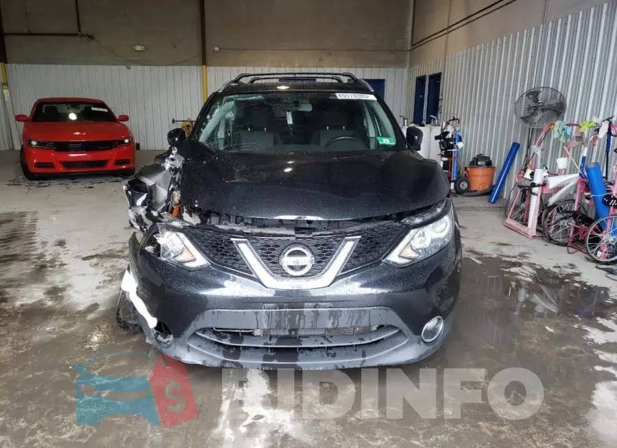 JN1BJ1CR2HW141119 Photo# 5