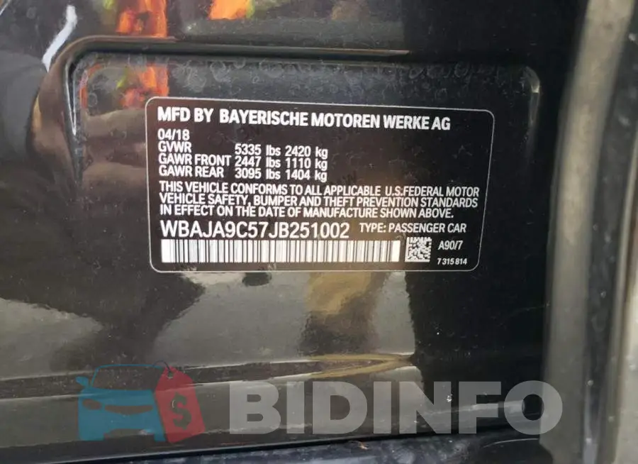 WBAJA9C57JB251002 Photo# 12