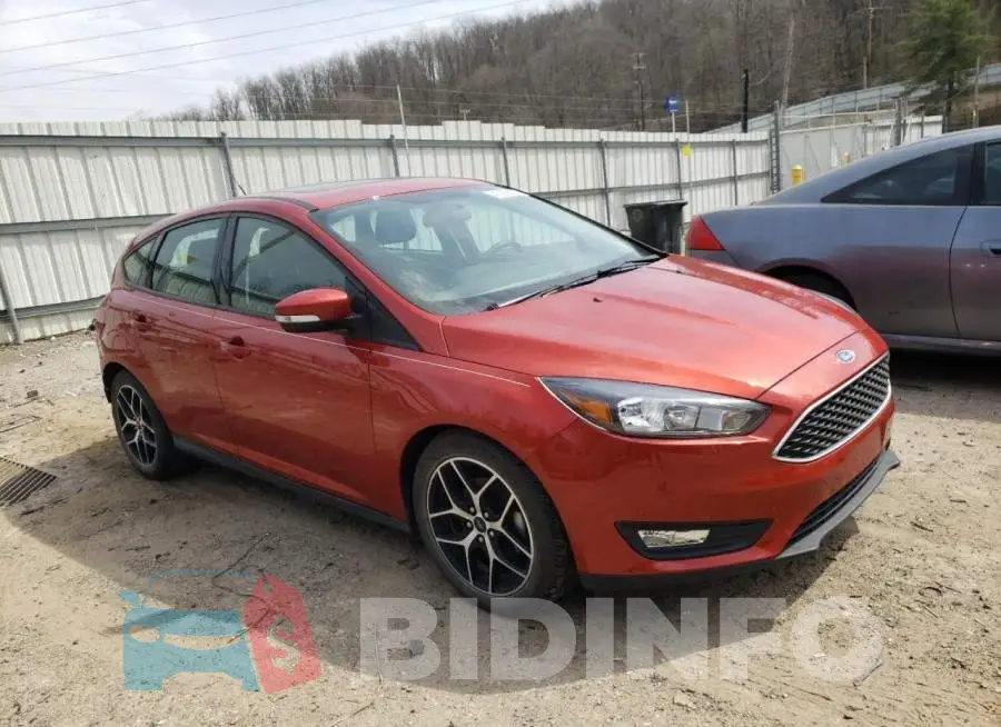 1FADP3M22JL309727 Photo# 4