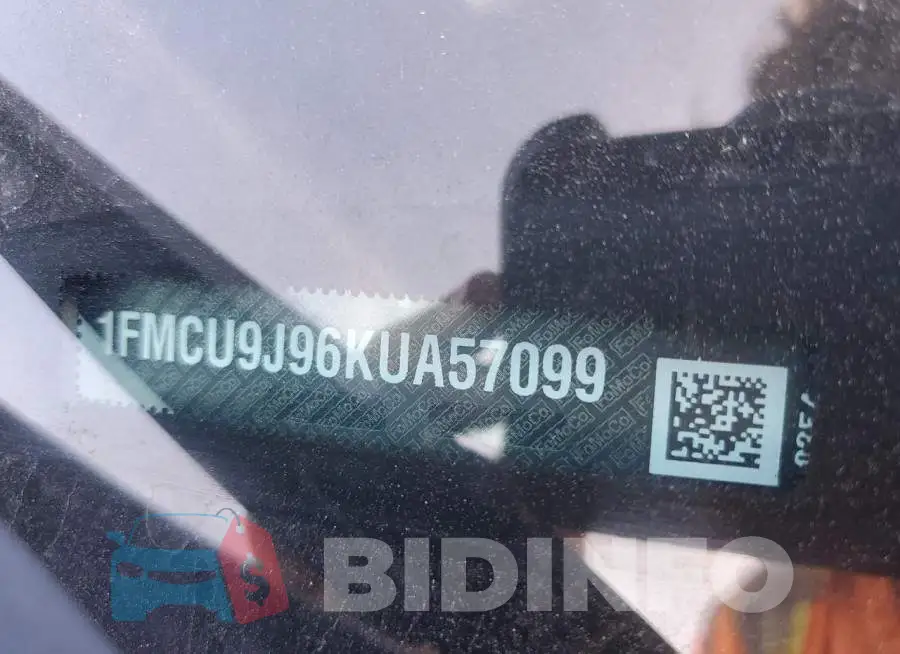 1FMCU9J96KUA57099 Photo# 13