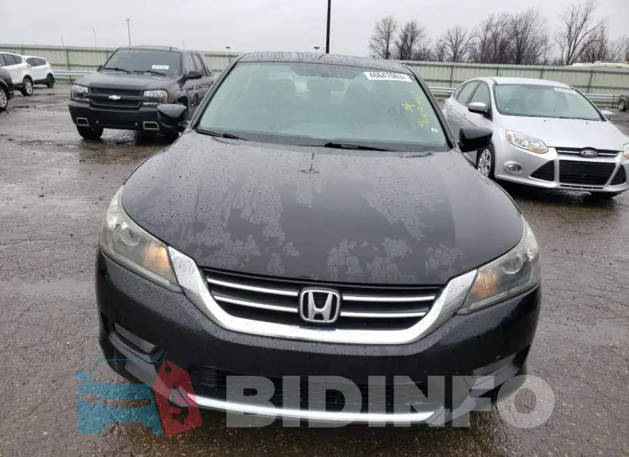 1HGCR2F56FA159143 Photo# 5