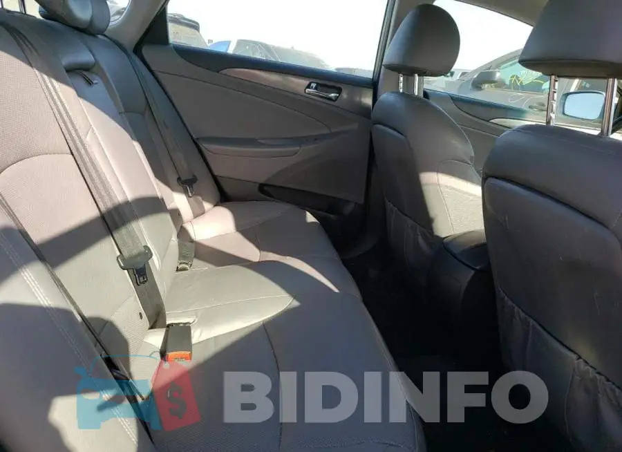 KMHEC4A41FA128848 Photo# 10