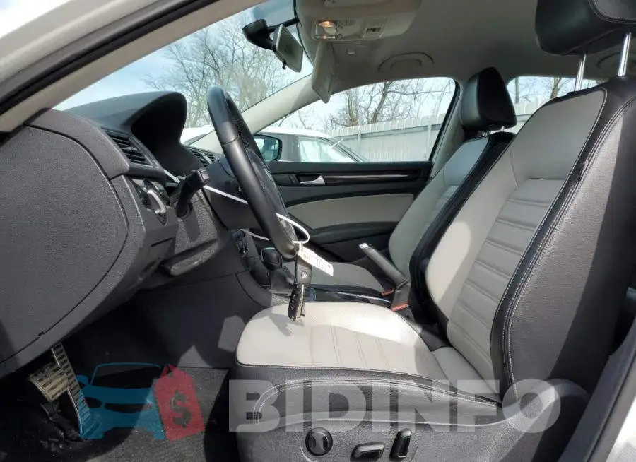 1VWBT7A33FC097216 Photo# 7