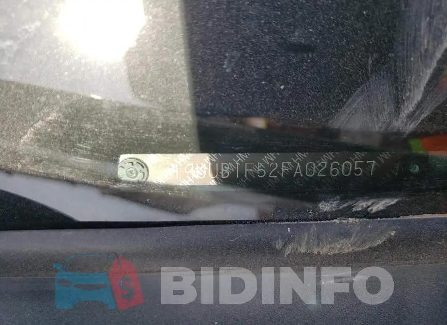 19UUB1F52FA026057 Photo# 12