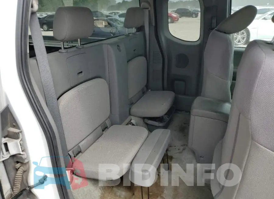 1N6BD0CT6GN738818 Photo# 10