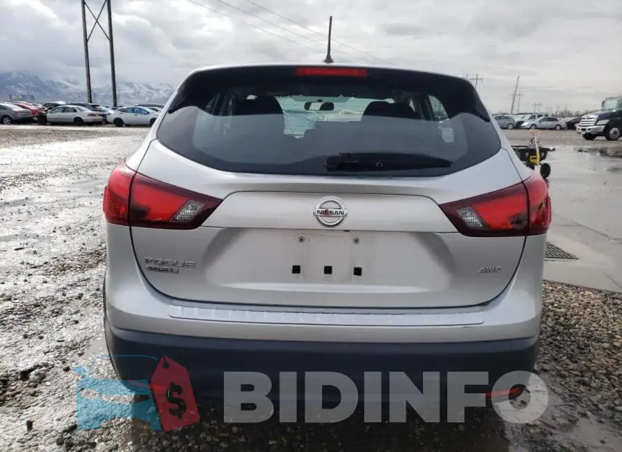 JN1BJ1CRXHW110863 Photo# 6