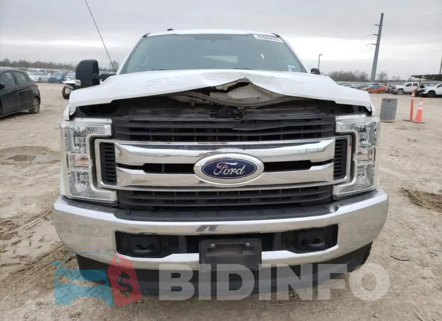 1FT7W2B65JEB22139 Photo# 5