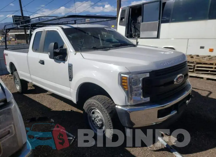 1FT7X2B64KEC43713 Photo# 4